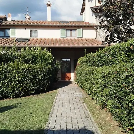 Casa Giulia פראטו